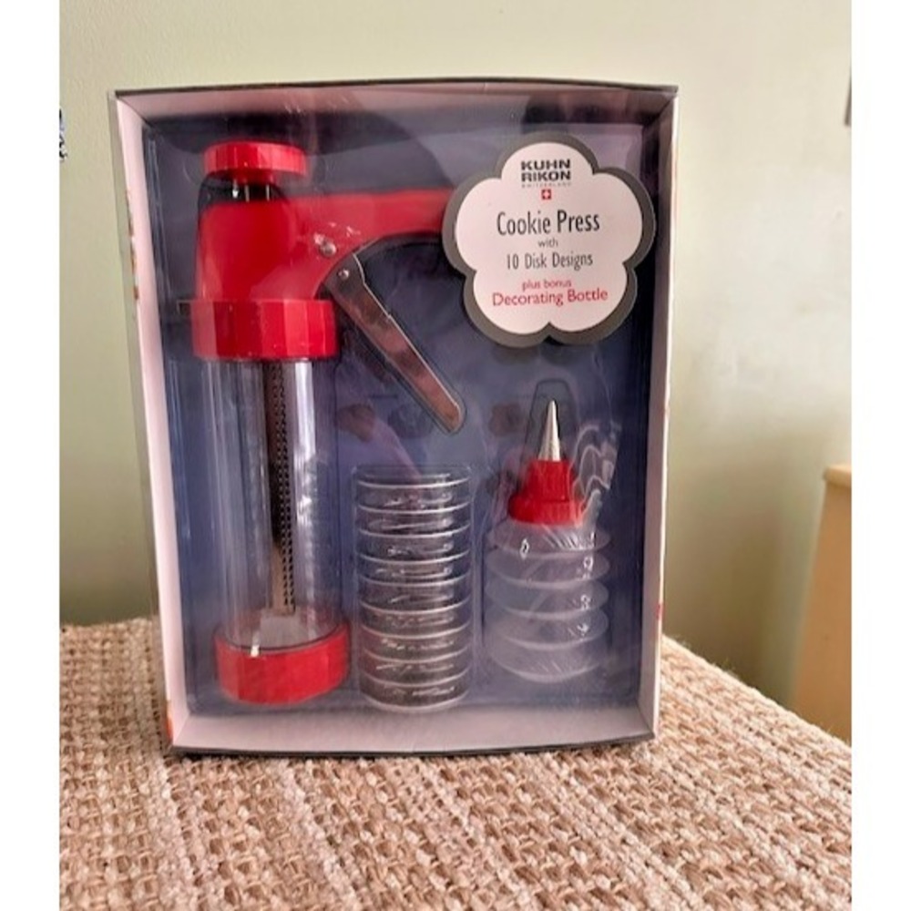 Cookie Press  in Red Kuhn Rikon w/10 Disks Designs + Bonus Decorating Bottle